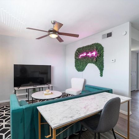 Mins 2 Downtown - King Bed - Private Stays Austin Exterior foto